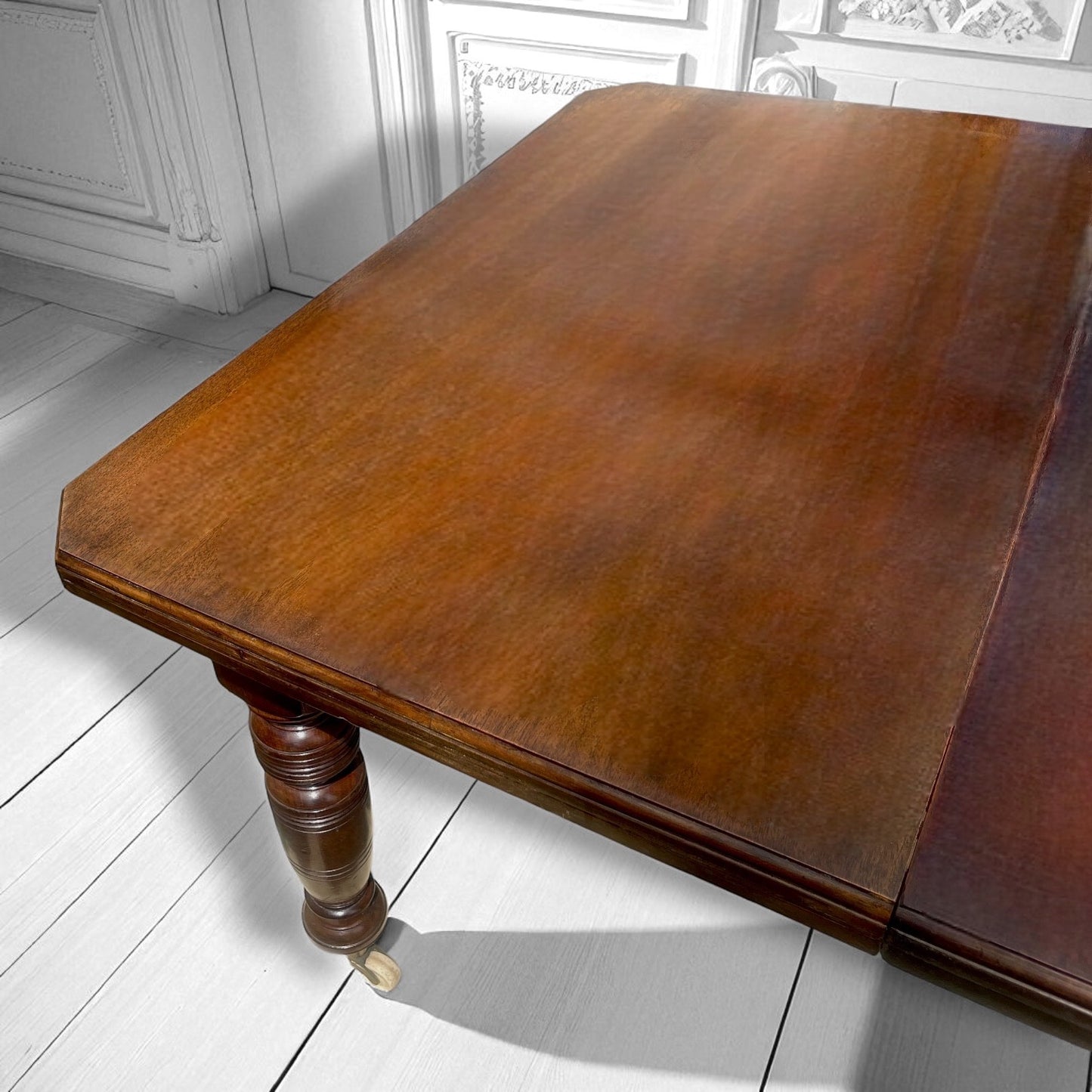 Antique Edwardian Mahogany Wind-Out Dining Table with Leaves & Turned Legs 1890