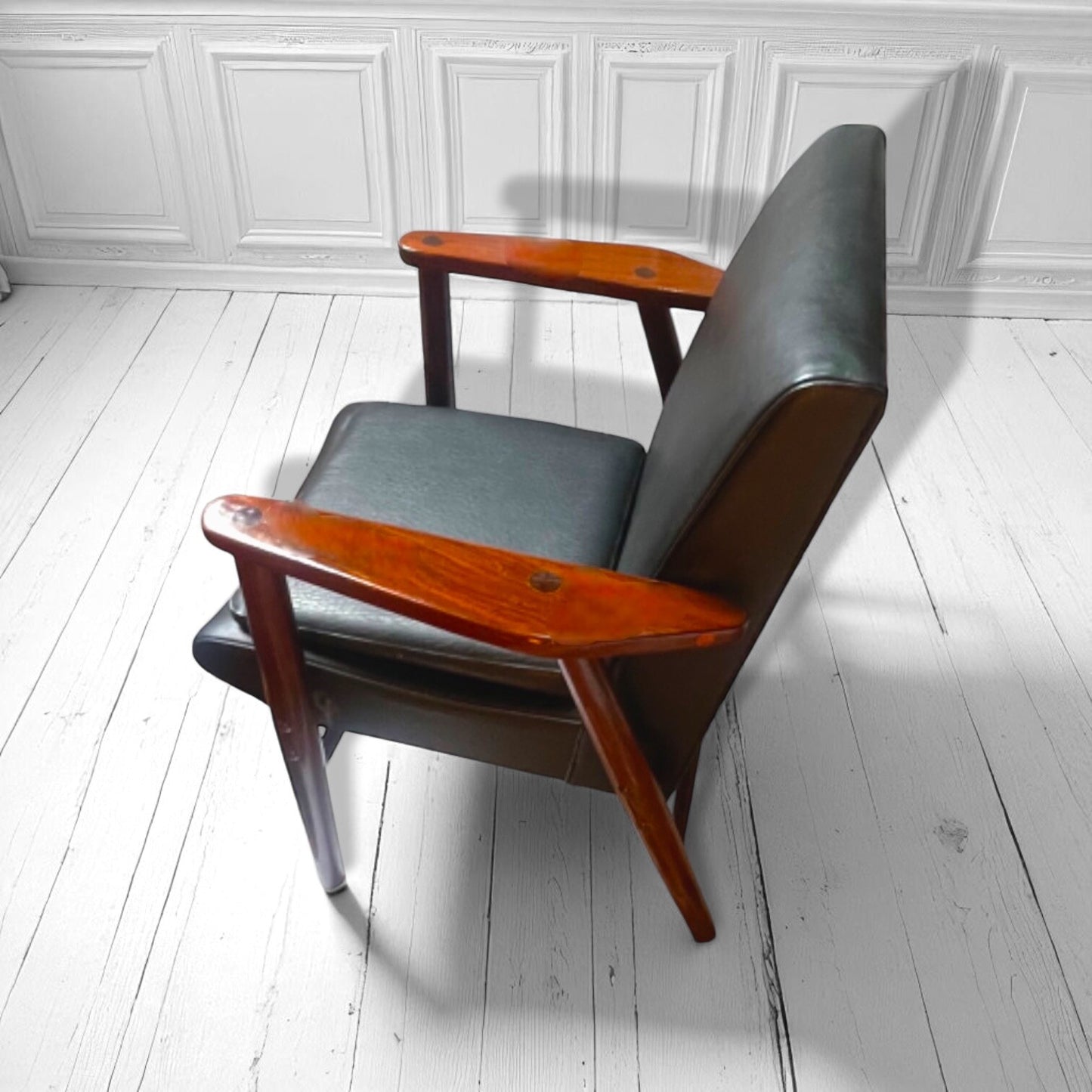 Mid Century Modern Robin Day Hille Mahogany Desk Lounge Arm Chair