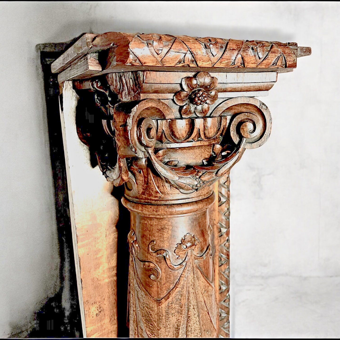 Antique 19th Century Hand-Carved Walnut Corinthian Wall Column H 4.5ft
