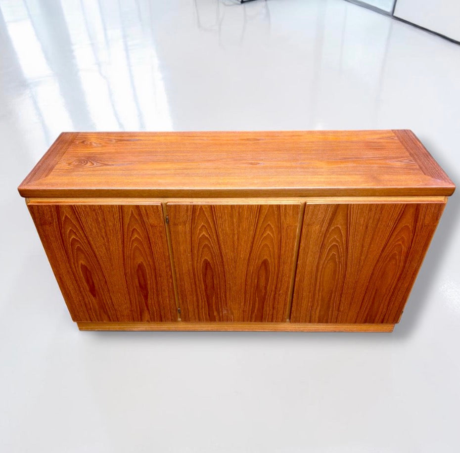Danish Mid Century Modern Teak Sideboard by Skovby Møbelfabrik, Denmark, c1970