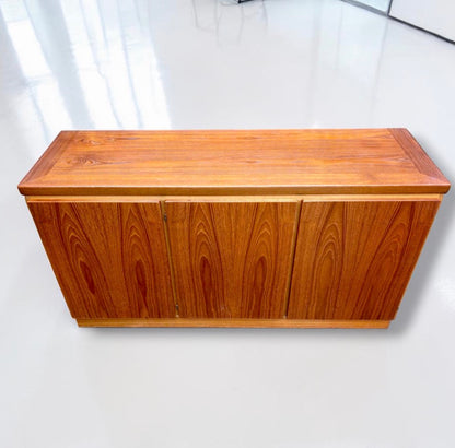 Danish Mid Century Modern Teak Sideboard by Skovby Møbelfabrik, Denmark, c1970
