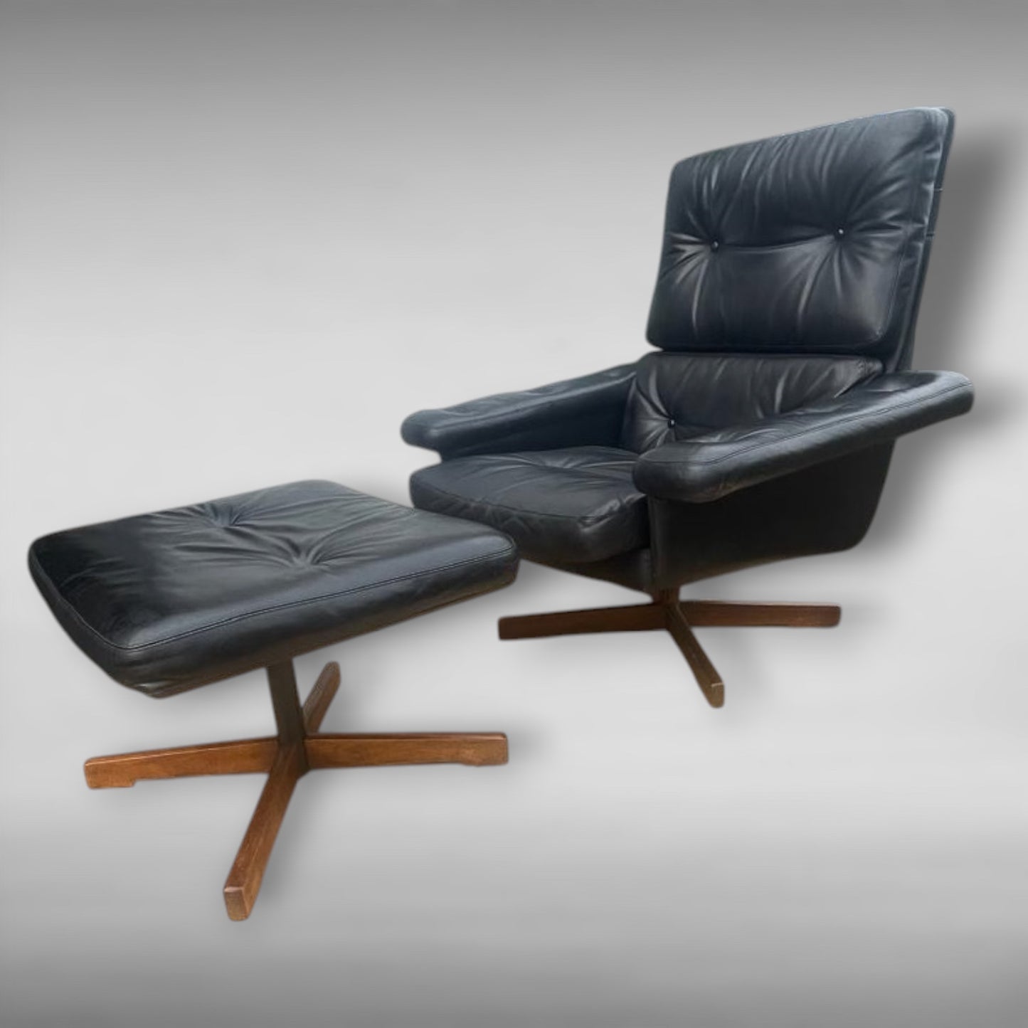 Rare Sven Ivar Dysthe Dokka Møbler Leather Swivel Chair,swivel Ottoman 4002,1965