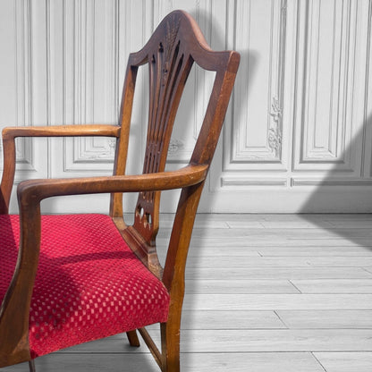 Set of 6 Antique Hepplewhite Style Dining Chairs (c.1800–1830) inc 2 carvers
