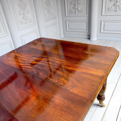 Antique Edwardian Mahogany Wind-Out Dining Table with Leaves & Turned Legs 1890