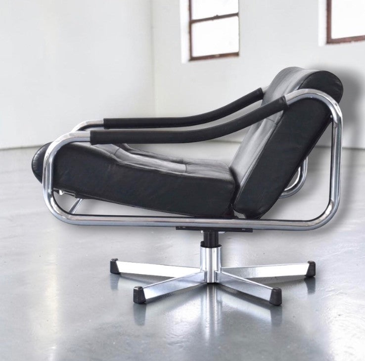 Tim Bates Pieff Alpha Original Black Leather & Chrome Swivel Lounge Chair 1960s