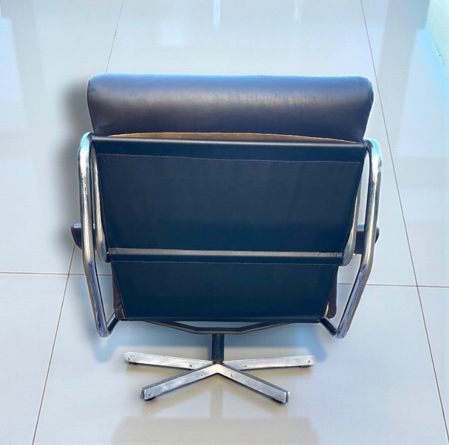 Tim Bates Pieff Alpha Original Brown Leather & Chrome Swivel Lounge Chair 1970s