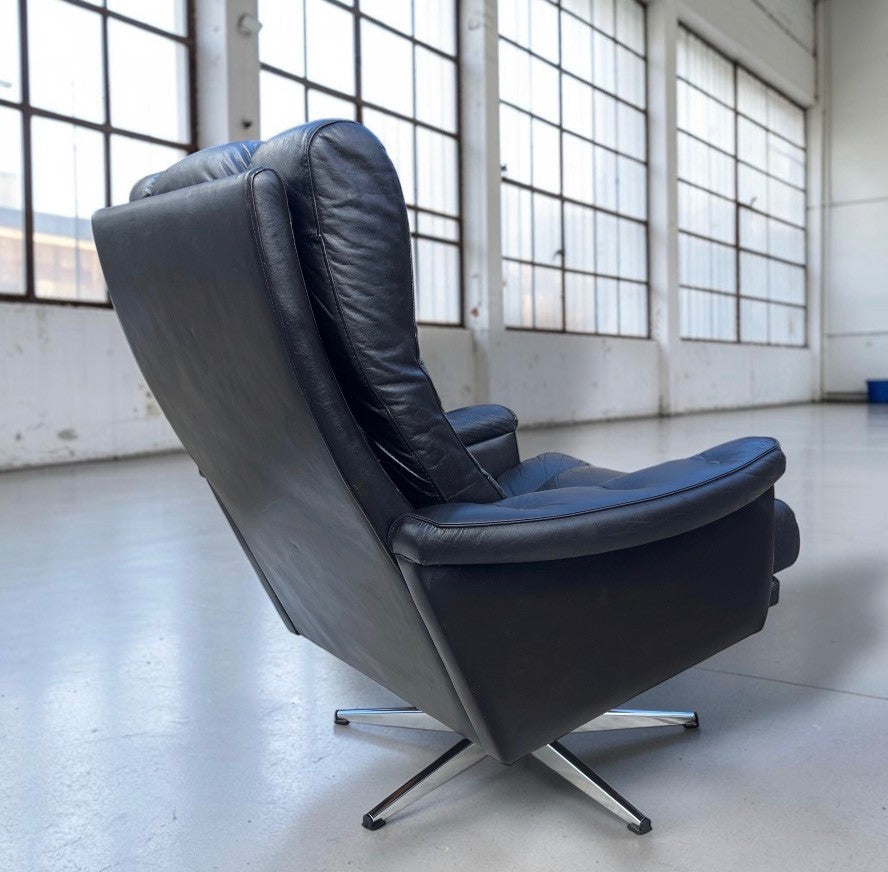 Mid Century Danish H.W. Klein Bramin Black Leather Swivel Lounge Chair Attributed 1970s